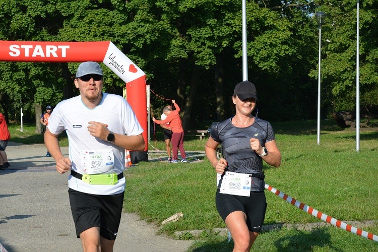 Charytatywny ultramaraton na rzecz dzieci z nowotworami, Karolina Stachera