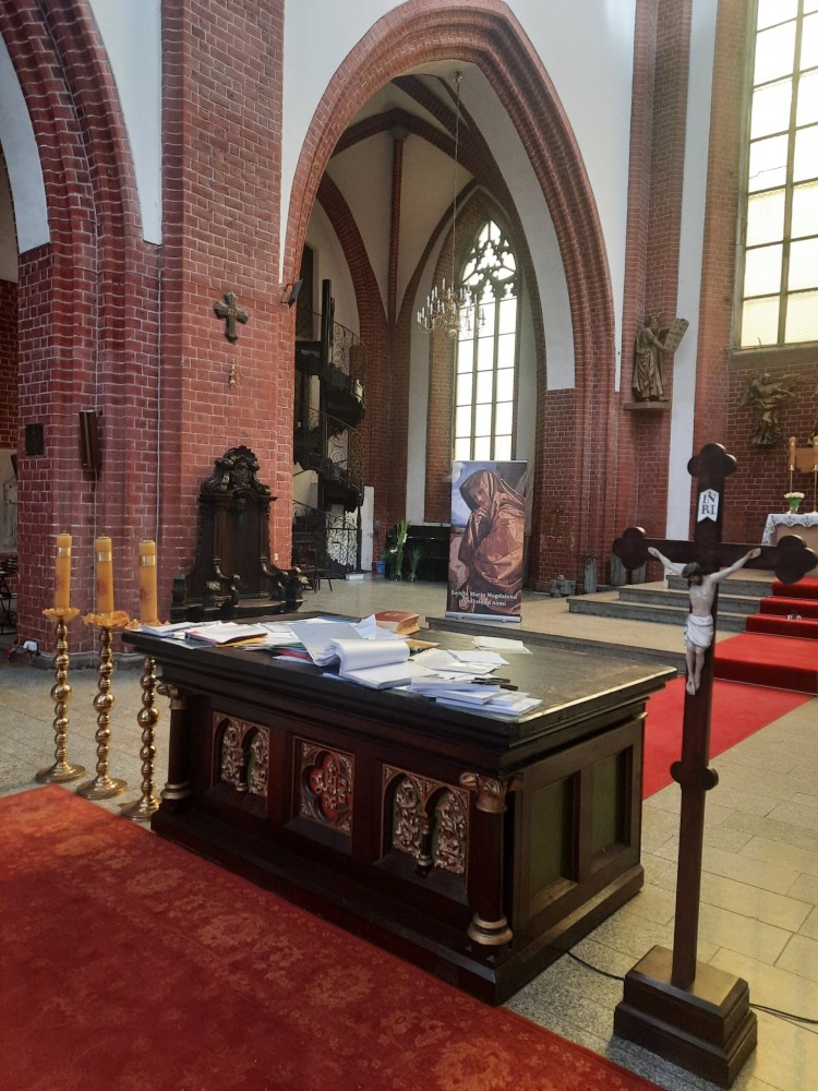 Mężczyzna zdewastował Katedrę św. Marii Magdaleny we Wrocławiu, Straż Miejska Wrocławia