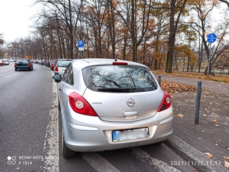 „Mistrzowie Parkowania” na Grunwaldzie. Zobacz, gdzie zostawili samochody [ZDJĘCIA], Straż Miejska Wrocławia