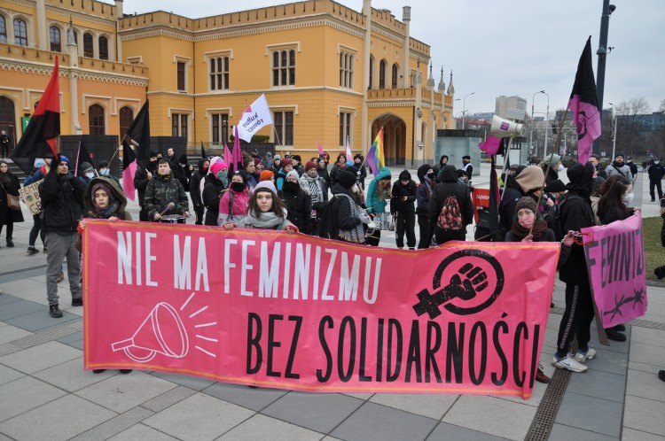 Wrocław: Manifa 2022 wezwała rosyjskie feministki do walki z Putinem [ZDJĘCIA, WIDEO], Marta Gołębiowska