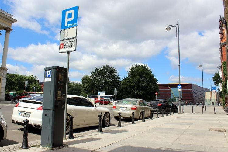Wrocław: abonament parkingowy będzie można wykupić przez Internet, Bartosz Senderek