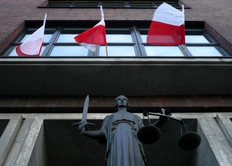 Czy wrocławski sędzia ukradł pendrive'y z marketu?, archiwum