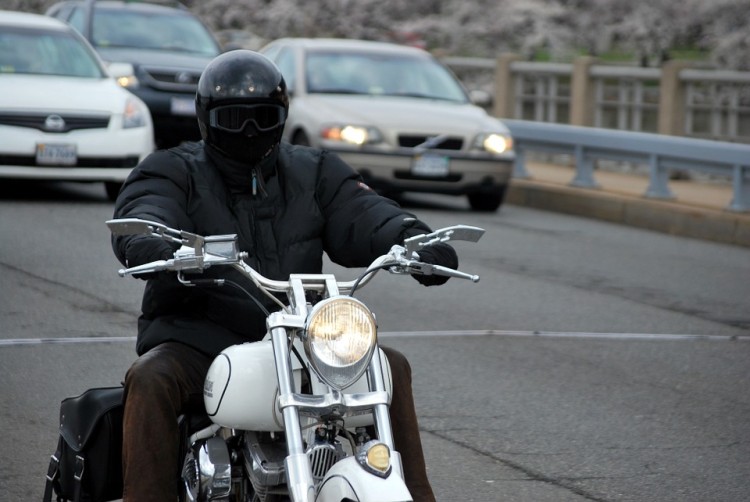 Radna z PO chce wpuścić motocyklistów na buspasy, pixabay.com