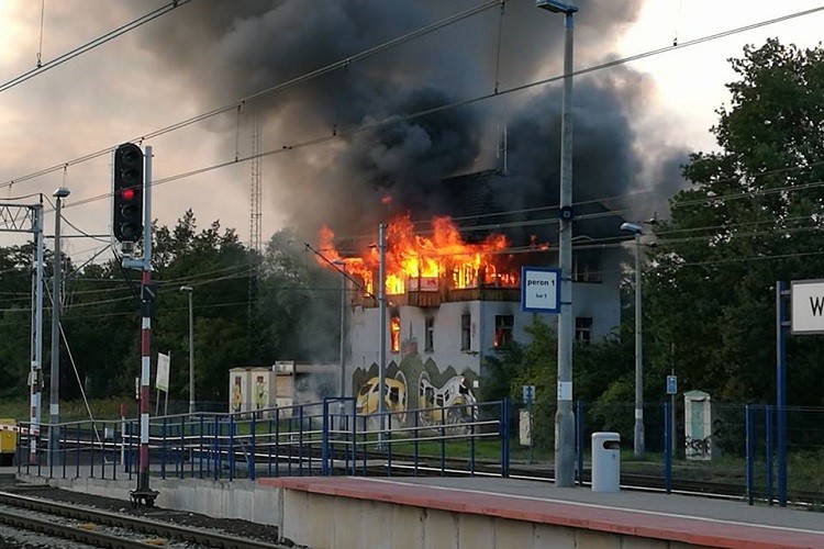 Pożar na stacji kolejowej Wrocław Nowy Dwór [ZDJĘCIA], Katarzyna Paluch