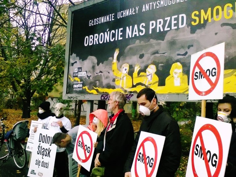 „Dolny Śląsk się dusi”. We Wrocławiu ruszyła antysmogowa kampania billboardowa, mat. prasowe