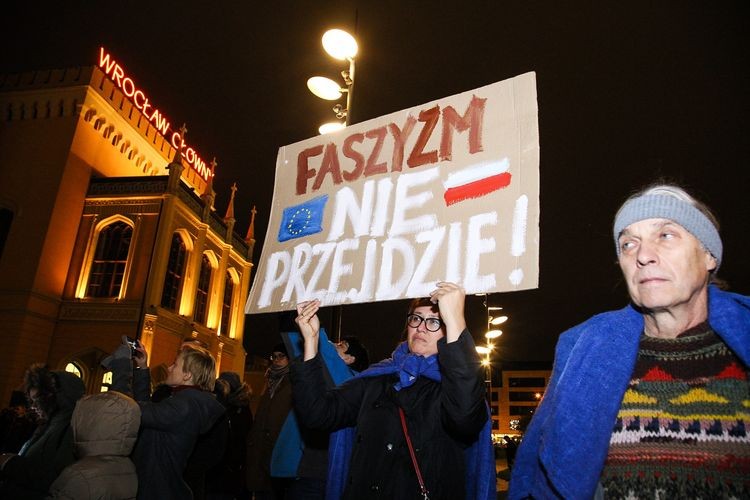 Manifestanci podpisali deklarację przeciwko faszyzmowi, Magda Pasiewicz