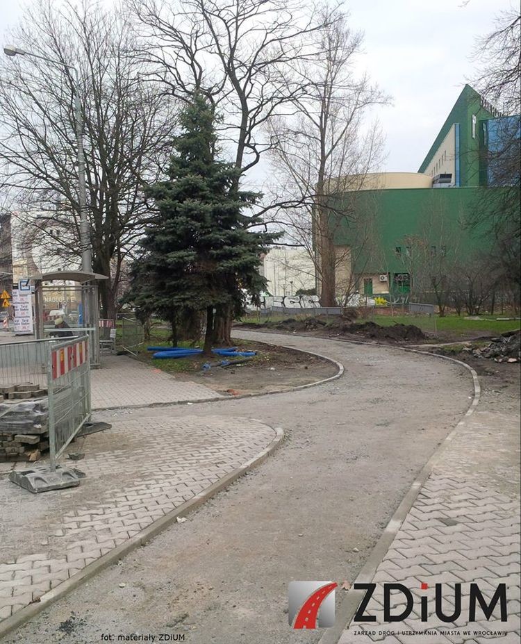 Przedłużają się prace na nowej trasie rowerowej na Drobnera i Łokietka, ZDiUM