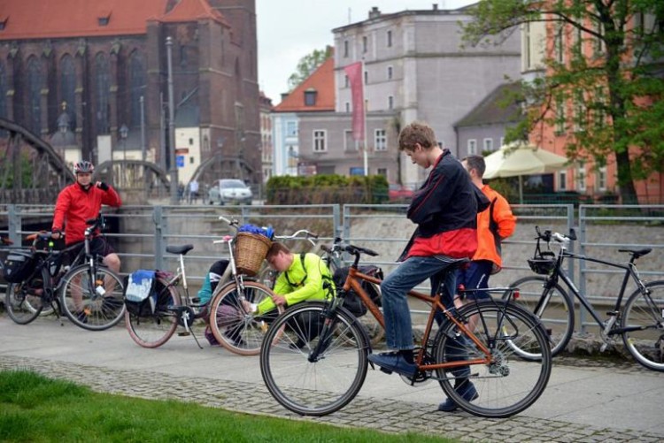 Rowerzyści powitają wiosnę na wrocławskich ulicach. Będą utrudnienia dla kierowców, archiwum