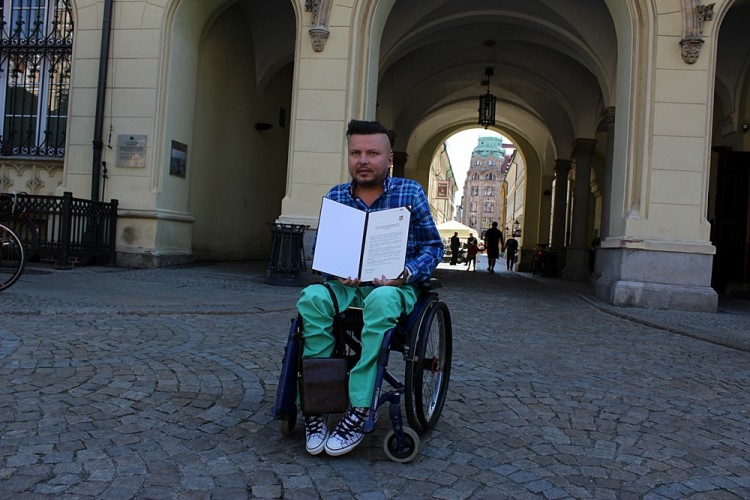 Dutkiewicz popiera protest osób niepełnosprawnych. Chce utworzyć „okrągły stół”, Bartosz Senderek