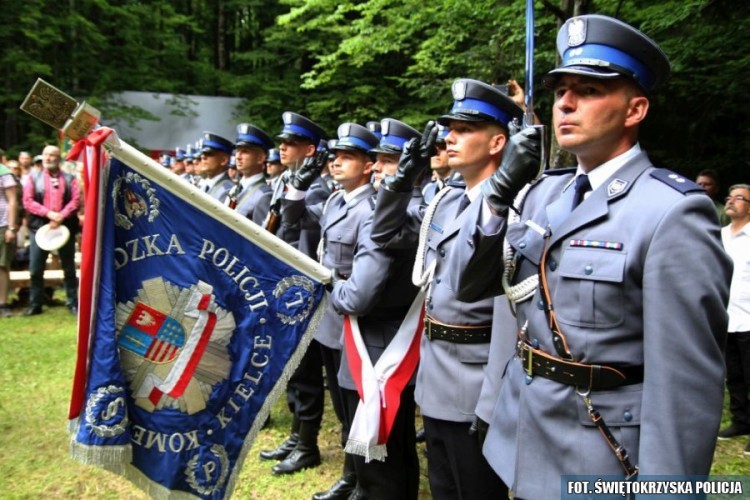 Pośmiertne odznaczenie dla wrocławskiego antyterrorysty, Świętokrzyska Policja