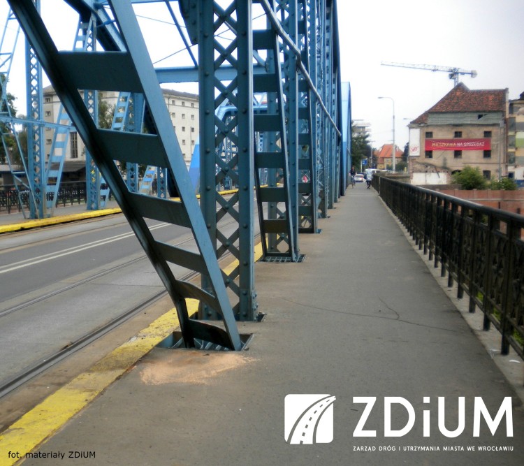 Policja ujawnia szczegóły uszkodzenia mostu Sikorskiego, mat. ZDiUM