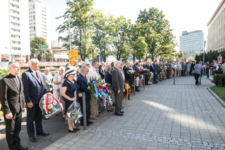 Wrocławskie obchody 77. rocznicy zamordowania profesorów lwowskich [ZDJĘCIA], Magda Pasiewicz