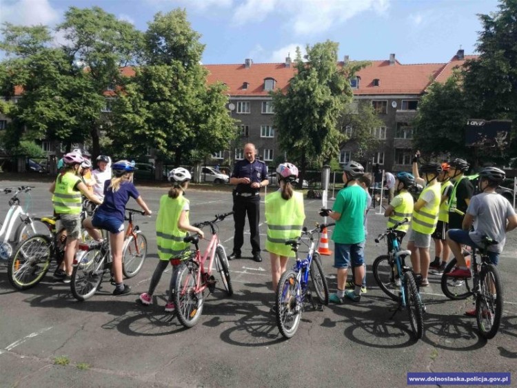 Wrocław: policja wydała 762 kart rowerowych w dwa miesiące, Dolnośląska Policja