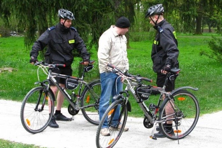 Wrocławscy policjanci ruszyli na patrole... rowerowe, Dolnośląska Policja