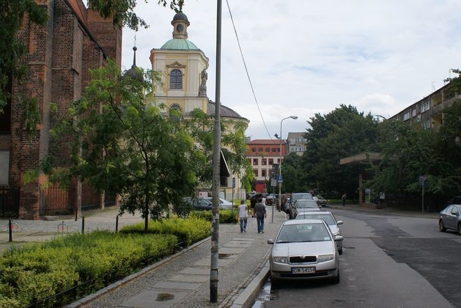 Budowlańcy stawiają żurawia. Na 3 dni zamkną skrzyżowanie w centrum Wrocławia, archiwum
