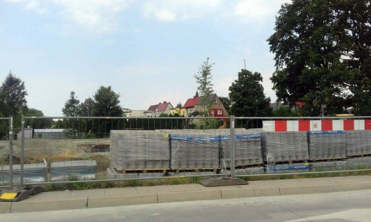 Na zachodzie Wrocławia powstają dwa nowe parkingi. Będą gotowe jesienią [ZDJĘCIA], Marta Gołebiowska