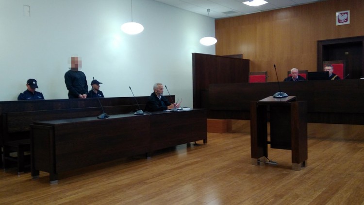 Wrocław: 3,5 roku więzienia za napad na monopolowy. Wrócił na miejsce przestępstwa, bo miał wyrzuty sumienia, 0