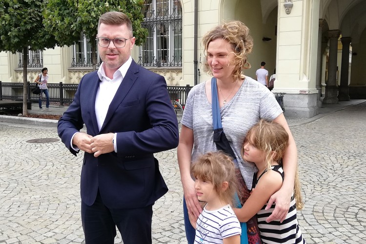 Jerzy Michalak chce zmienić zasady rekrutacji do żłobków i przeznaczyć więcej pieniędzy na opiekę nad dziećmi, 0