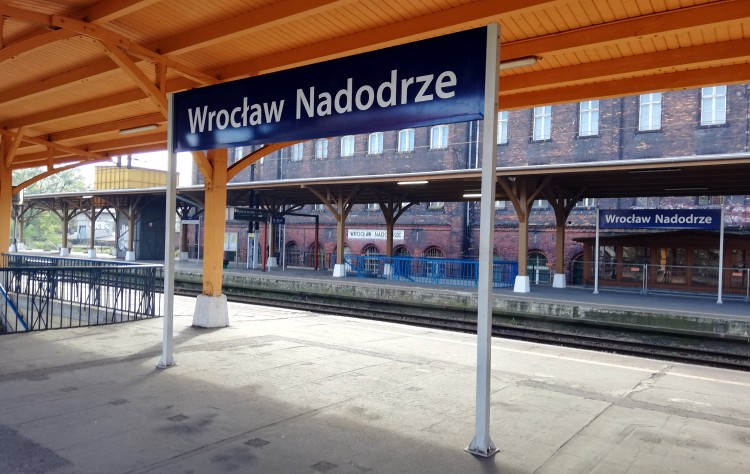 Kukiz’15 proponuje WSK, czyli pociągi z Leśnicy i Psiego Pola do centrum co 15 minut, Bartosz Senderek