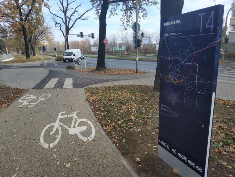 Przy drogach rowerowych stanęło 16 tablic [ZDJĘCIA], Wrocławska Kampania Rowerowa