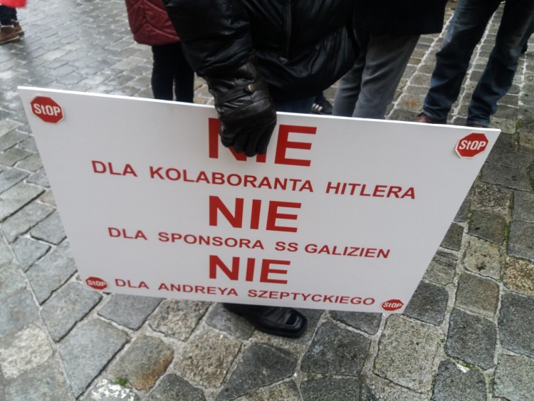 Protest przed Uniwersytetem Wrocławskim. „Uczelnia uhonorowała hitlerowskiego kolaboranta” [ZDJĘCIA], 0