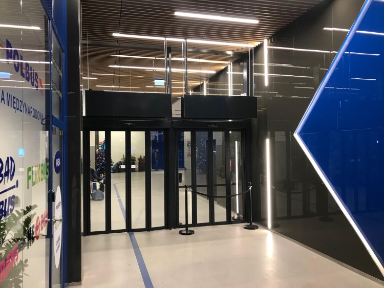 Dworzec PKS już po modernizacji. Nowe drzwi i wentylatory [ZDJĘCIA], 0