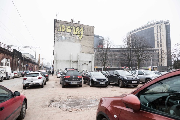 Miasto uporządkuje parkowanie na Przedmieściu Świdnickim [ZDJĘCIA], Magda Pasiewicz