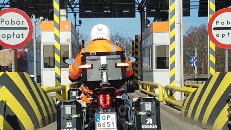 Uwaga, nowość! Patrole motocyklowe na autostradzie A4 [ZDJĘCIA, WIDEO], GDDKiA