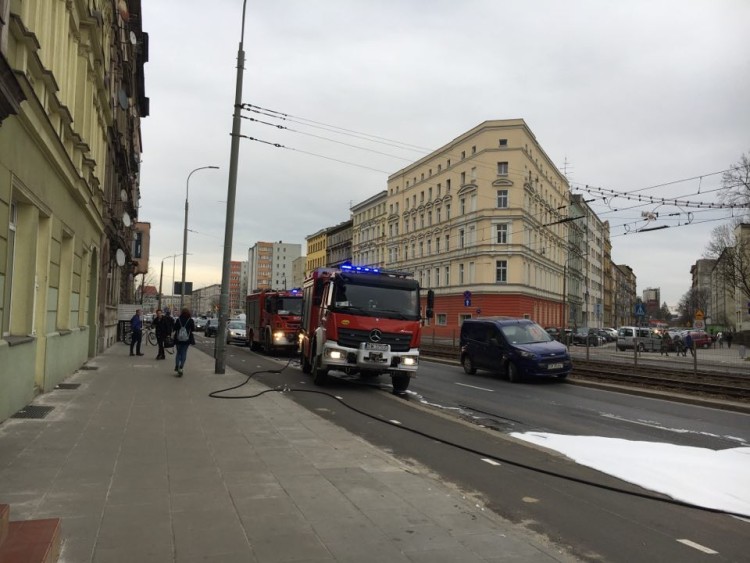 Pożar na Grabiszyńskiej. Droga w kierunku Oporowa była zablokowana [ZDJĘCIA], czytelnik