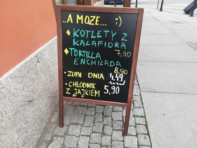W centrum Wrocławia powstał wegetariański bar mleczny [ZDJĘCIA], mgo