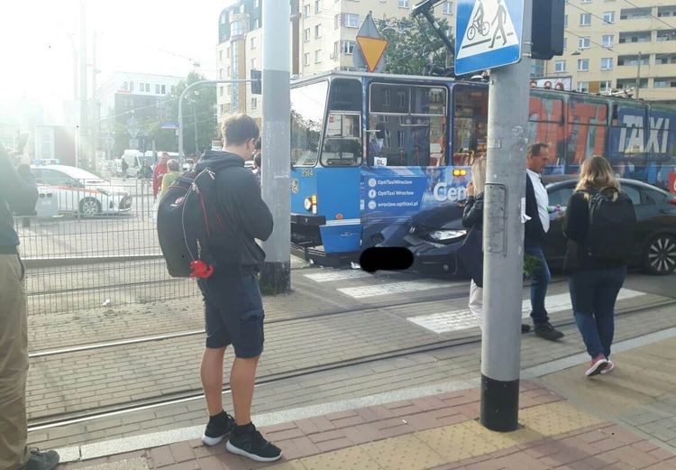 Zderzenie tramwaju z samochodem w centrum, PH