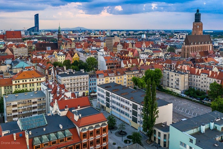 Co w czwartek działo się we Wrocławiu? [PODSUMOWANIE DNIA], Sawicki Drone Shots
