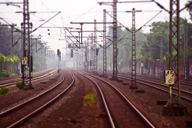 Tory kolejowe między Brochowem i Wrocławiem Głównym po remoncie, pixabay