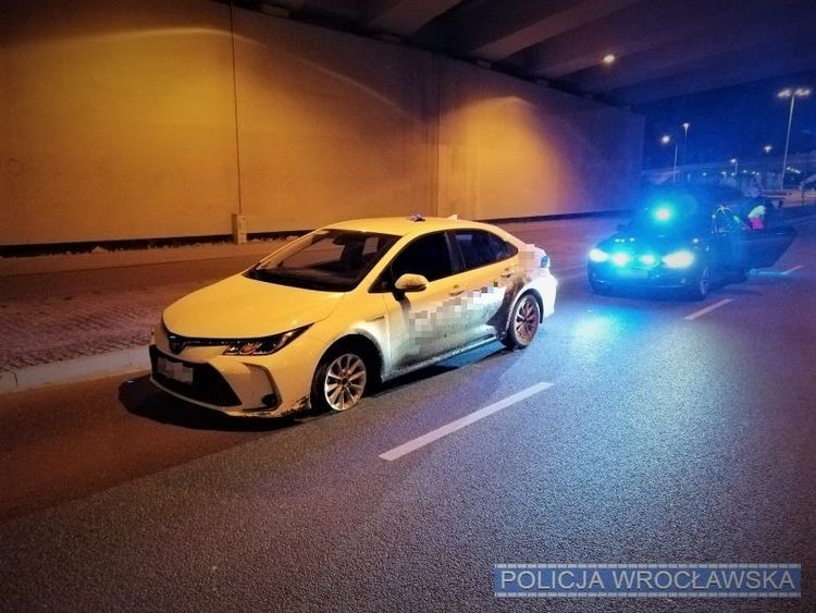 Pijany kierowca jechał autem bez jednej opony [ZDJĘCIA], Policja wrocławska