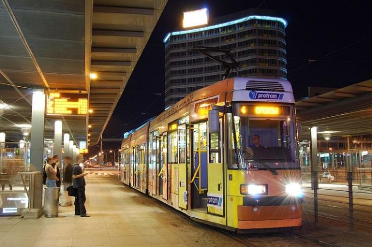 Zmiany zasad w MPK! Nowe limity pasażerów w tramwajach i autobusach [LISTA, ZDJĘCIA], mn/archiwum