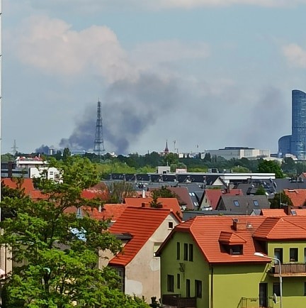 Pożar w rejonie Dworca Głównego. Dym widoczny z daleka [ZDJĘCIA], Michał Plizga