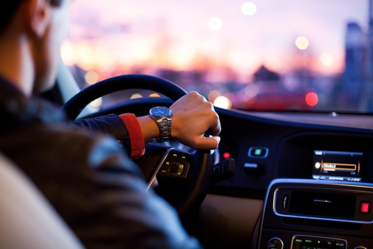 Ubezpieczenie OC dla młodych kierowców – jak zaoszczędzić?, pixabay.com
