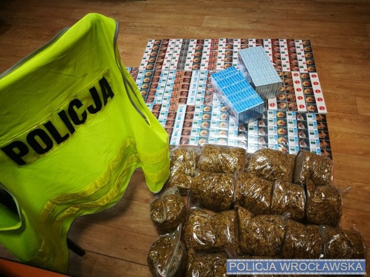 Policjanci przejęli nielegalny tytoń i papierosy o wartości 20 tys. zł [ZDJĘCIA], Policja wrocławska