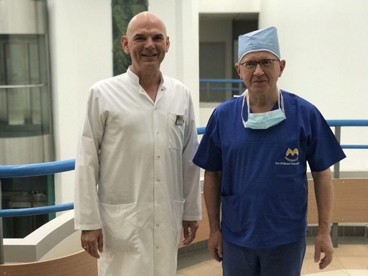 Wrocławski szpital wznawia operacje implantów słuchowych [ZDJĘCIA], USK we Wrocławiu