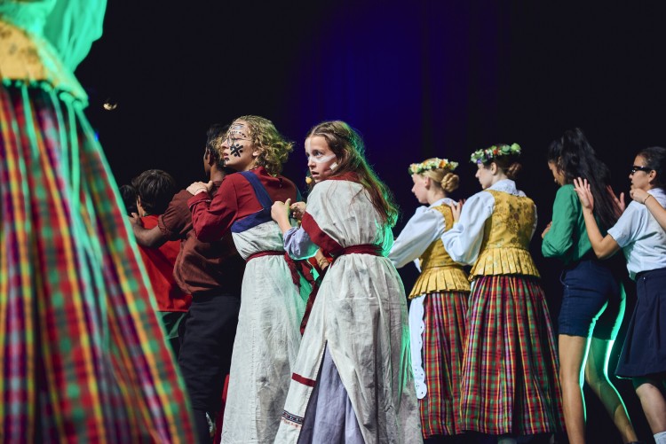 Taniec, teatr i cyrk w jednym spektaklu. Brave Kids wystąpią we Wrocławiu [ZDJĘCIA], Mateusz Bral