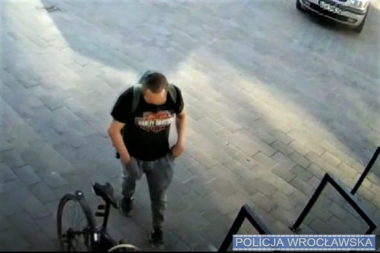 Fan Harleya kradł rowery we Wrocławiu [ZDJĘCIA], KMP we Wrocławiu