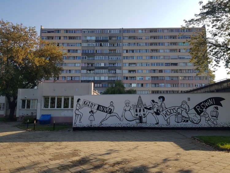 Mural promujący tolerancję został zdewastowany. „Jesteśmy zbulwersowani” [ZDJĘCIA], Zarząd Zasobu Komunalnego we Wrocławi/archiwum