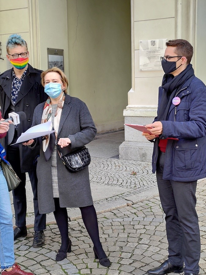 Nowa inicjatywa uchwałodawcza we Wrocławiu. To kontra dla uchwał o „przeciwdziałaniu ideologii LGBT”, mat. prasowe