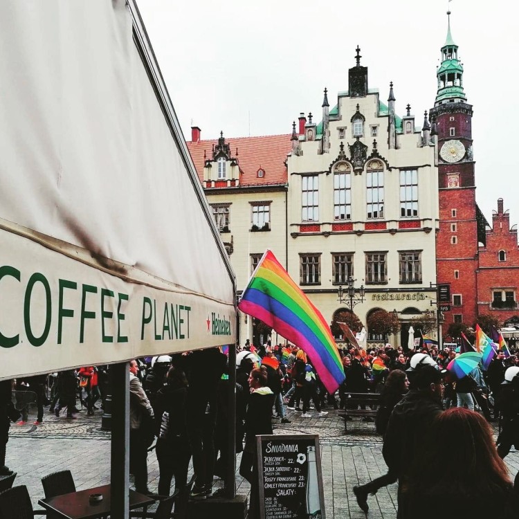 Kawiarnia przyjazna osobom LGBT znika z Rynku po 18 latach, mat. pras.