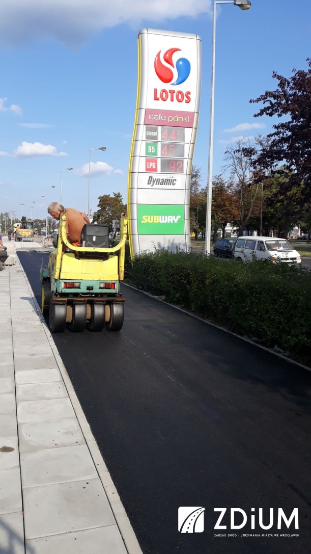 Utrudnienia dla kierowców przy wjeździe do Wrocławia. Budowa drogi rowerowej [ZDJĘCIA], ZDiUM