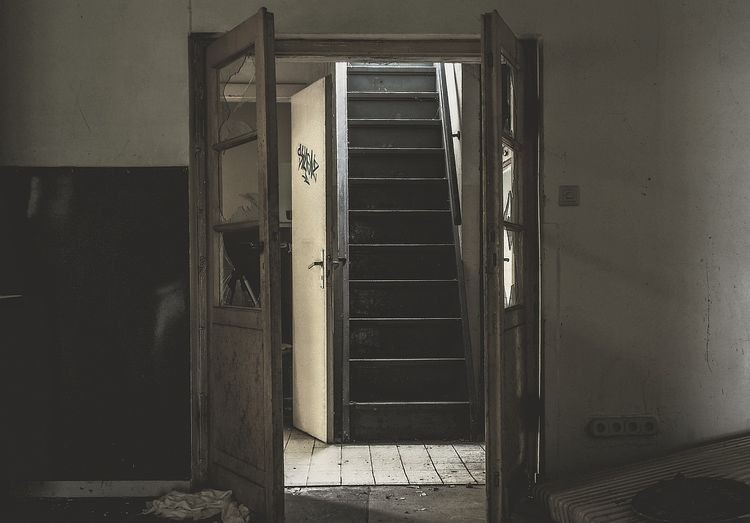 „Nie mieliśmy galerii handlowych. W klatkach schodowych udawało się zniknąć” [WYWIAD], Fot. ilustracyjne/pixabay