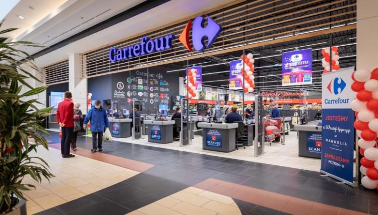 Do której 31 grudnia jest czynny Carrefour? Godziny otwarcia w Sylwestra [31.12.2020], mat. prasowe