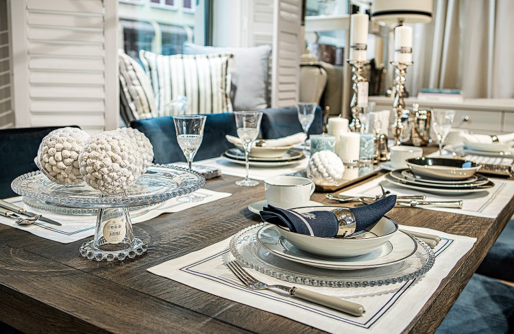 Jak detale stworzą gościnną atmosferę na stole? Dekoracje stołu, obrusy, bieżniki, serwety - jak dobrać rozmiar, kształ i kolor?, 0