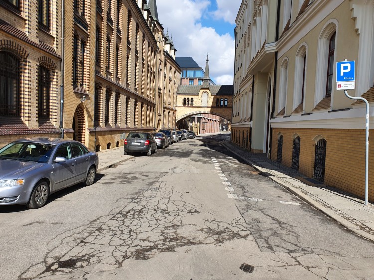 Parkowanie we Wrocławiu. Miasto odpowiada na zarzuty aktywistów, Akcja Miasto