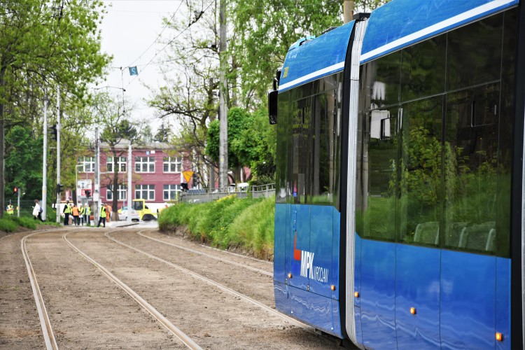 Pierwszy przejazd tramwaju po nowym odcinku TAT na Nowy Dwór [WIDEO], MPK Wrocław